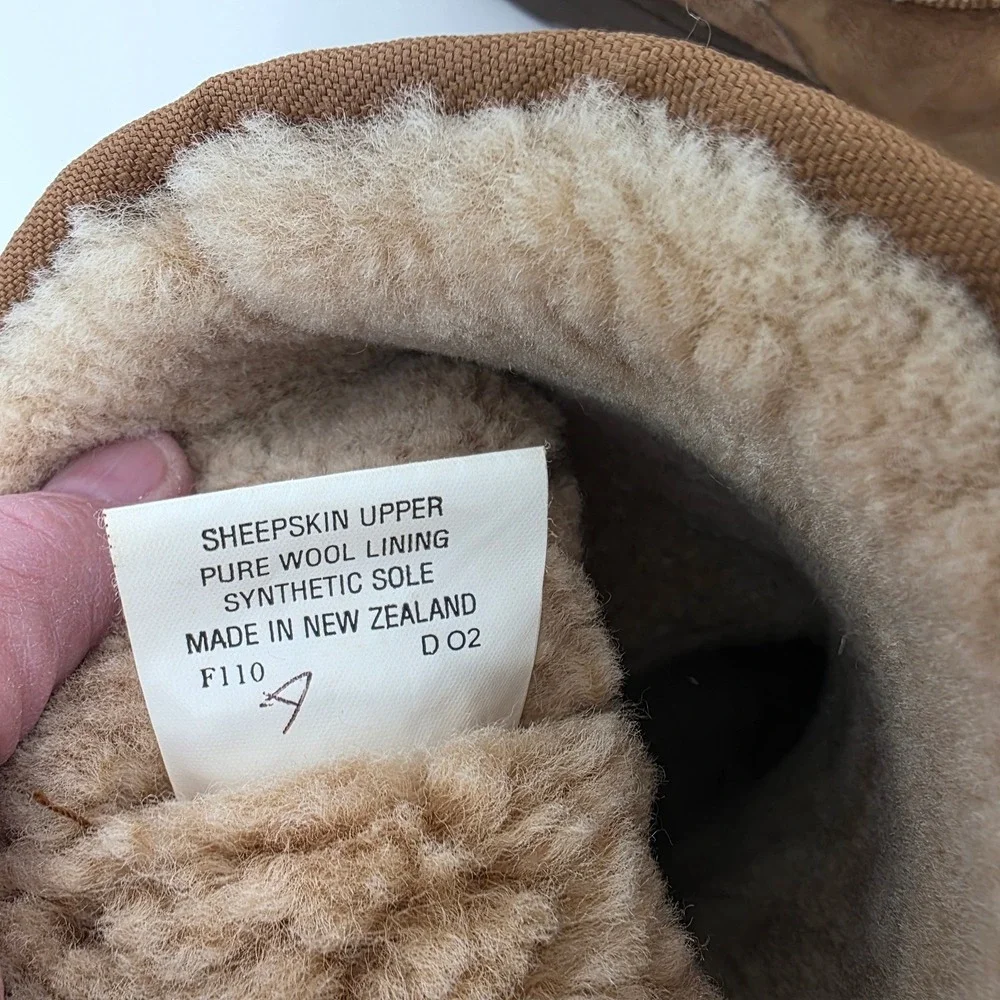 UGG Australia Ultra Short Chestnut Sheepskin Wool Boots Womens 8 Brown 5225